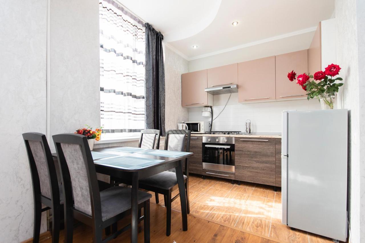 Comfortable Apartment In The Golden Square. Almaty Eksteriør billede