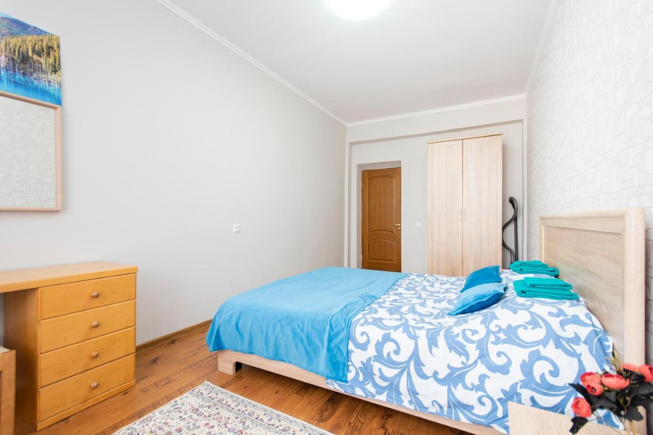 Comfortable Apartment In The Golden Square. Almaty Eksteriør billede