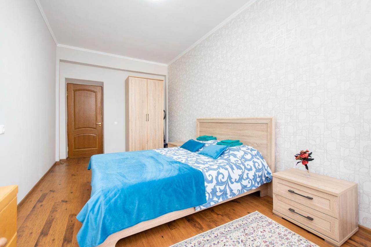 Comfortable Apartment In The Golden Square. Almaty Eksteriør billede